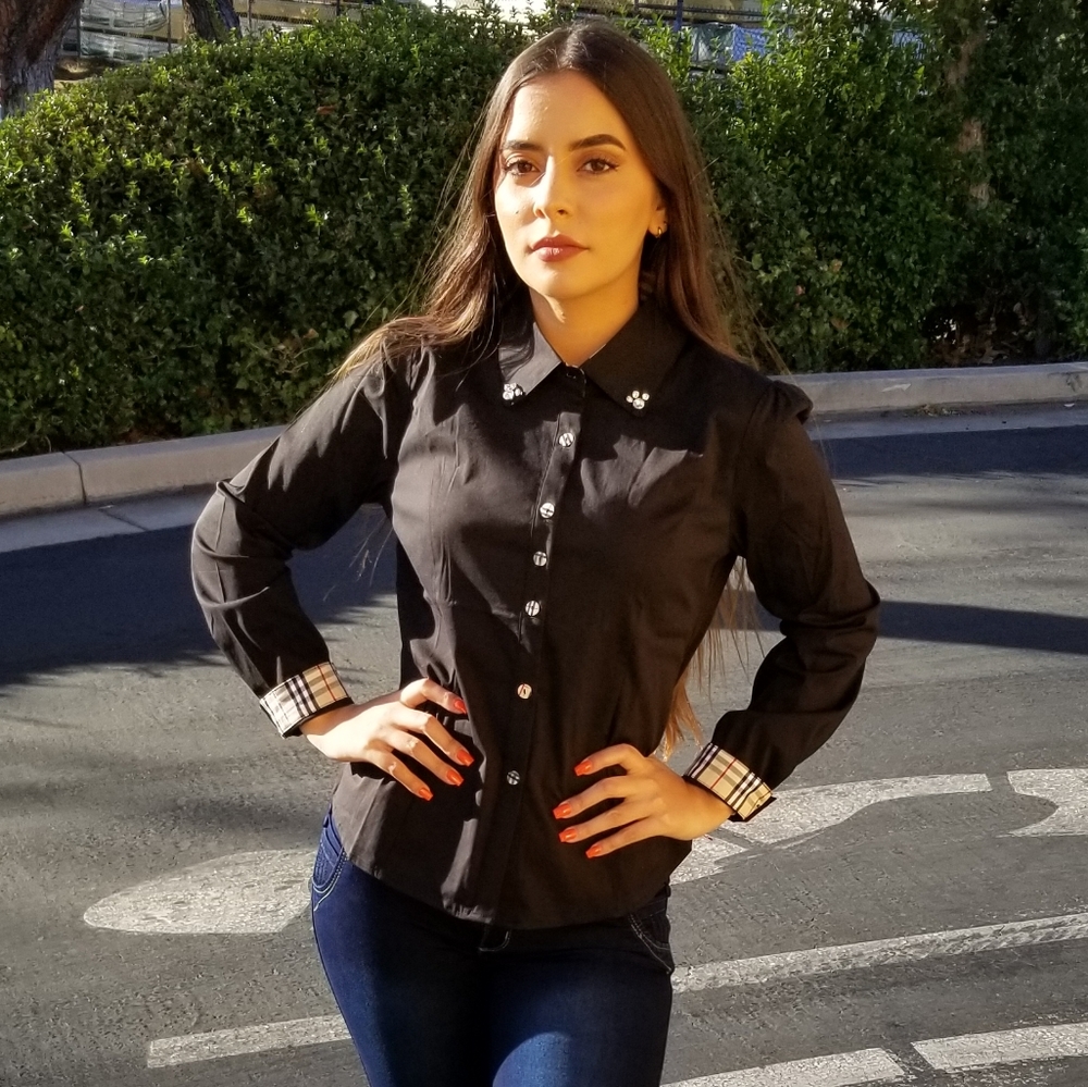 Black collar blouse
